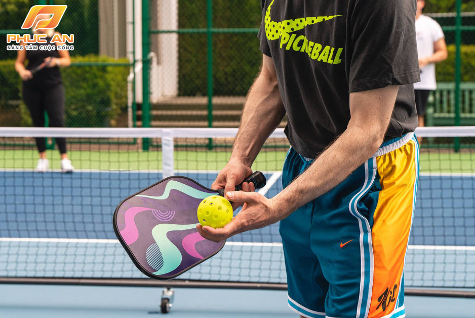 Dụng cụ cần có tập pickleball